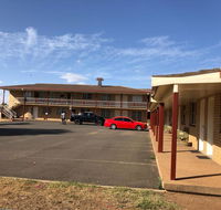 OVERLANDER MOTOR LODGE