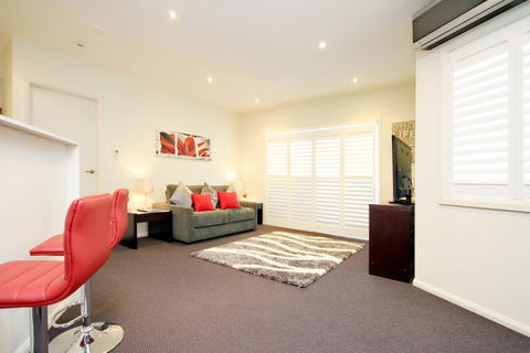 Pacific Blue Apartment 258, 265 Sandy Point Road - Accommodation Newcastle 2