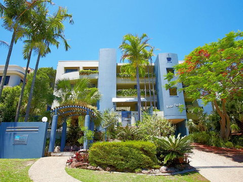 Panoramic Ocean Views Of Sunshine Beach Unit 5 Vista Pacific 12 Bryan Street - Accommodation Newcastle 1