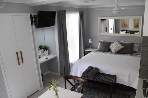Paperbark Bed & Breakfast - Accommodation Newcastle 3
