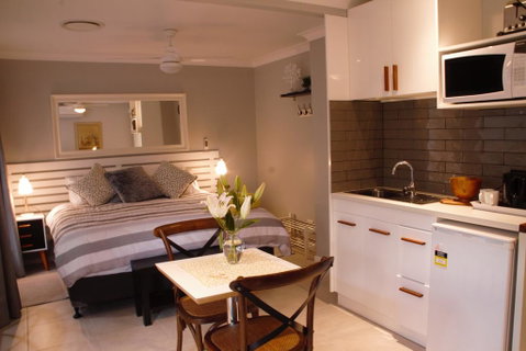Paperbark Bed & Breakfast - Accommodation Newcastle 0