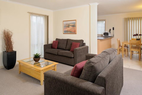Park Avenue - Forest Hill - Accommodation Newcastle 1