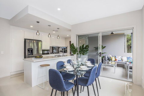 Park Avenue Luxe Townhouse Brand New Sleeps 9 - Accommodation Newcastle 3