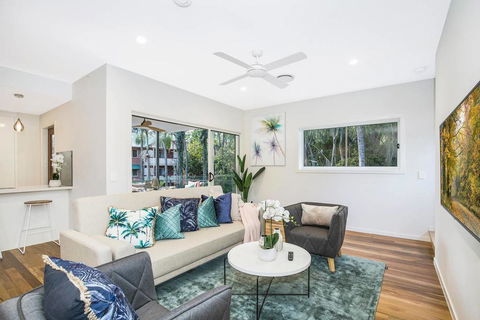 Park Avenue Townhouse Retreat Brisbane Sleeps 10 - Accommodation Newcastle 3