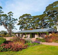 Paul Bangay The Farmhouse - Accommodation Newcastle