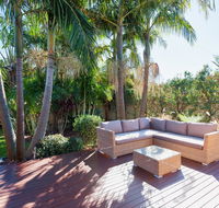 Pawprints 123 Bagnalls Beach Road - Accommodation Newcastle