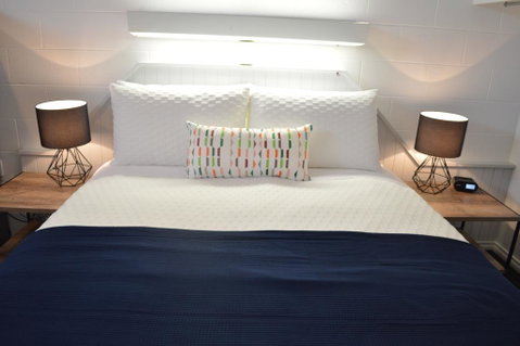Penguin Seaside Motel - Accommodation Newcastle 1