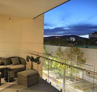 Perfectly Located Modern Apartment - Canberra CBD - Accommodation Newcastle