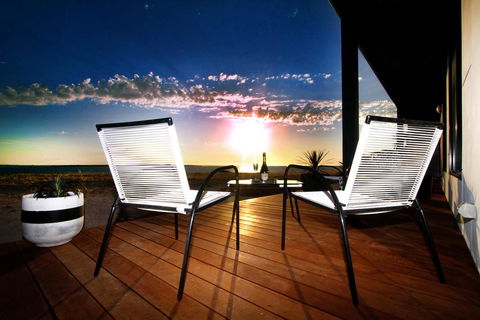 Perlubie Sea - Accommodation Newcastle 2