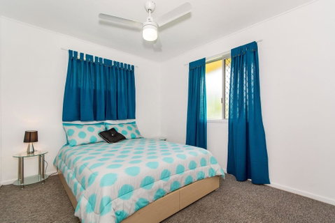 Pet Friendly Cutie - Bonham St, Bongaree - Accommodation Newcastle 3