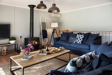 Phoenix - Accommodation Newcastle 2