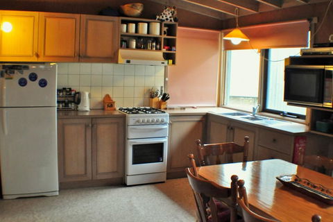 Pinnacle - Accommodation Newcastle 2