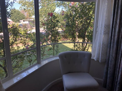 Pleasant View - Accommodation Newcastle 2