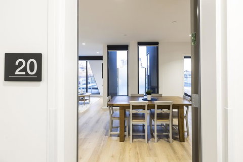 Q Squared Serviced Apartments - Accommodation Newcastle 3