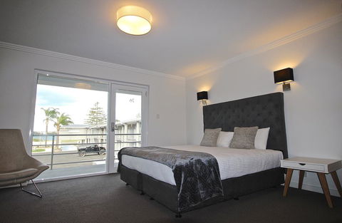 Quays Hotel - Accommodation Newcastle 1