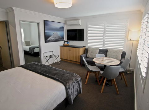 Quays Hotel - Accommodation Newcastle 2