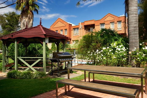 Quest Royal Gardens - Accommodation Newcastle 2