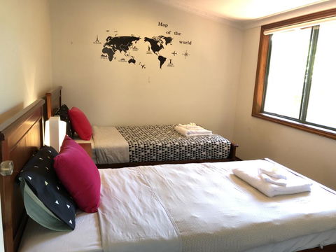 Quiet Family Retreat - Accommodation Newcastle 1