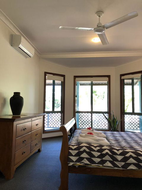 Quiet Family Retreat - Accommodation Newcastle 0