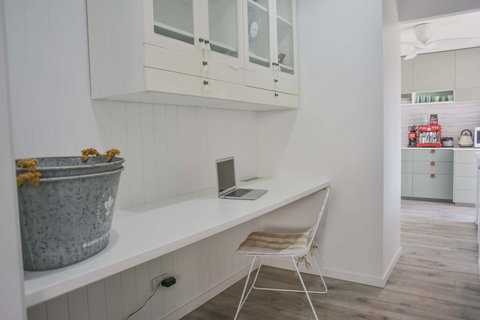 Quiet Pet Friendly Home 3 Houses To Beach Entry With Private Pool Walk To Shops - Accommodation Newcastle 3