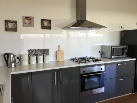 Rail Trail Cottage - Accommodation Newcastle 3