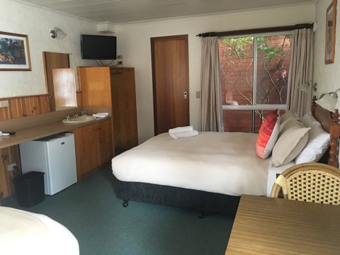 Railway Motel Myrtleford - Accommodation Newcastle 1