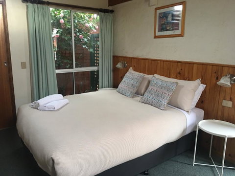 Railway Motel Myrtleford - Accommodation Newcastle 0