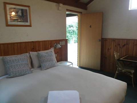 Railway Motel Myrtleford - Accommodation Newcastle 3