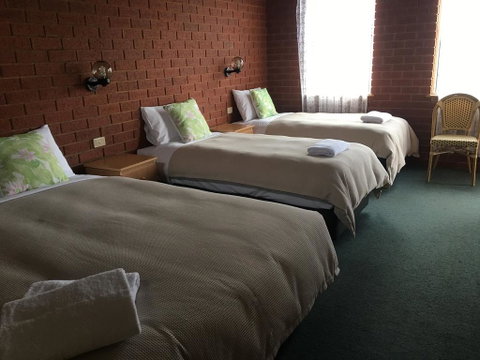 Railway Motel Myrtleford - Accommodation Newcastle 2