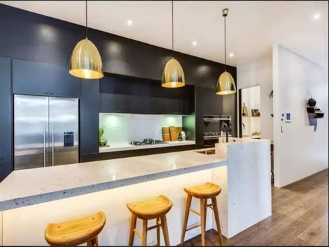 Readyset Glashouse Melbourne - Accommodation Newcastle 2