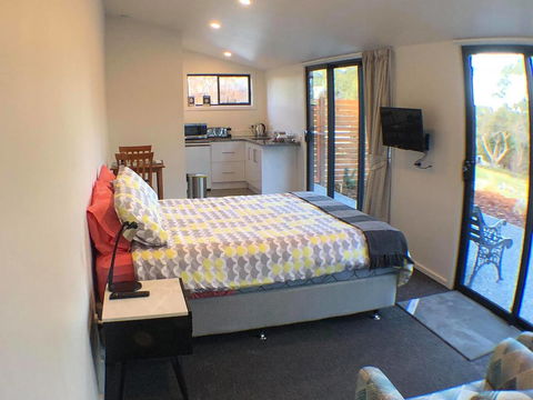 REBS B@B - Accommodation Newcastle 2