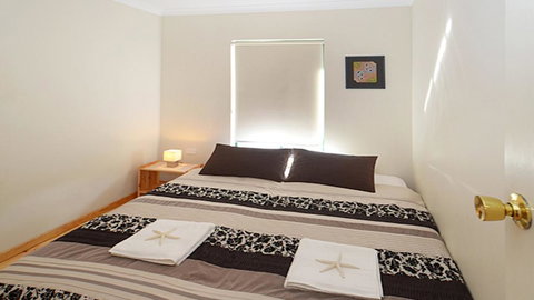 Red Door - Accommodation Newcastle 3