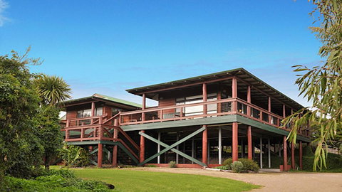 Red Door - Accommodation Newcastle 0