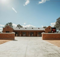 Red Waratah Accommodation