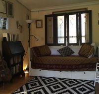 Redhaus Artist Cottage - Accommodation Newcastle
