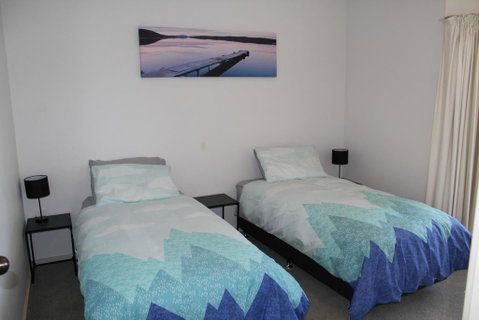 Relax At The Marina - Accommodation Newcastle 2