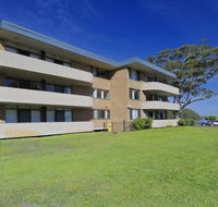Right on the sands at Little Beach and walk to the heart of Nelson Bay - Accommodation Newcastle