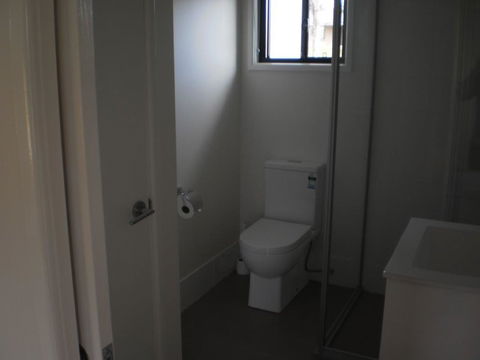 River Downs Cottage - Accommodation Newcastle 0
