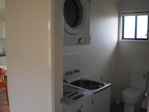 River Downs Cottage - Accommodation Newcastle 1