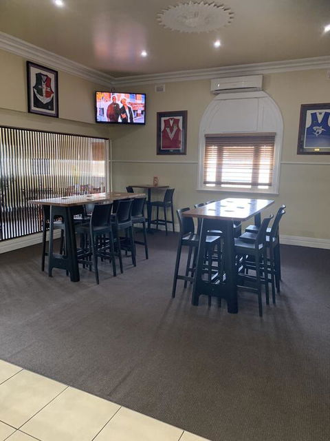 Riverside Hotel - Accommodation Newcastle 1