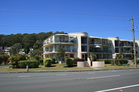 RIVERVIEW, UNIT 6, CURRUMBIN - Accommodation Newcastle 3