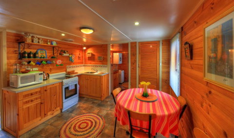 Rosebank Cottage Collection - Accommodation Newcastle 0