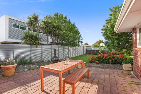 Rosie's - Accommodation Newcastle 1