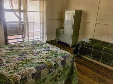 Royal Carrangarra Hotel - Accommodation Newcastle 3