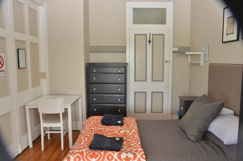 Royal Gatton Hotel - Accommodation Newcastle 1