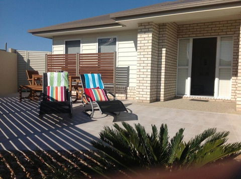 SALTY PAUSE @ BONDI HOUSE - Accommodation Newcastle 3