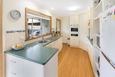 Sama-Sama - Walking Distance To Town And Water - Accommodation Newcastle 1