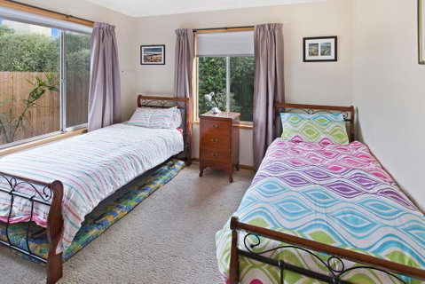 Sama-Sama - Walking Distance To Town And Water - Accommodation Newcastle 2