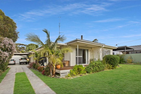 Sama-Sama - Walking Distance To Town And Water - Accommodation Newcastle 0