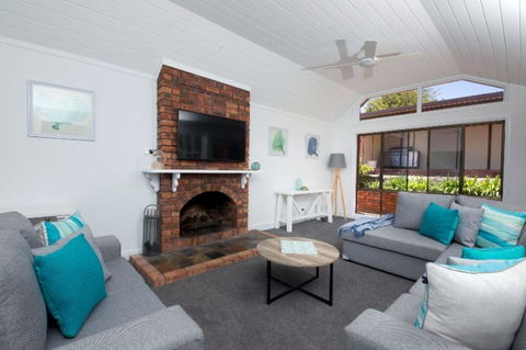 SAND DUNES - Accommodation Newcastle 2